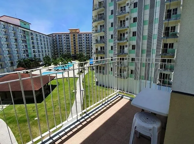 Field Residences Condominium In Paranaque Near All Airport Terminals Apartahotel *
