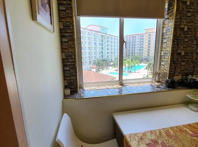 Apartahotel Field Residences Condominium In Paranaque Near All Airport Terminals *
